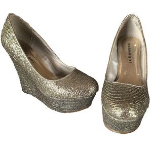 Madden Girl Gold & Silver Sparkle 5 Inch Wedge Heel Shoes Women’s Size 6.5
